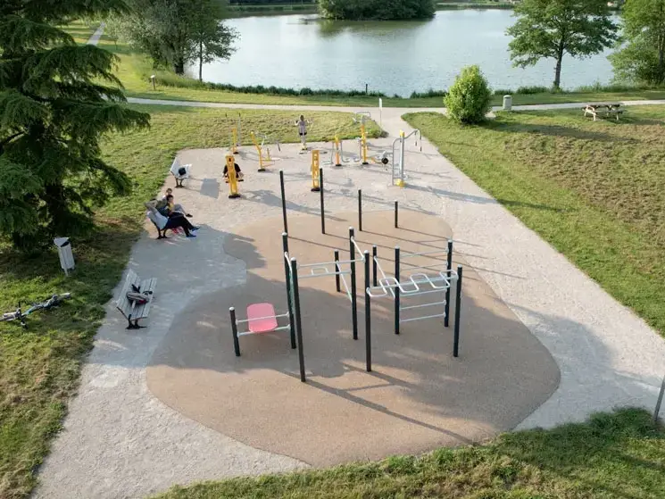 Aire de fitness saint-Etienne-du-Bois
